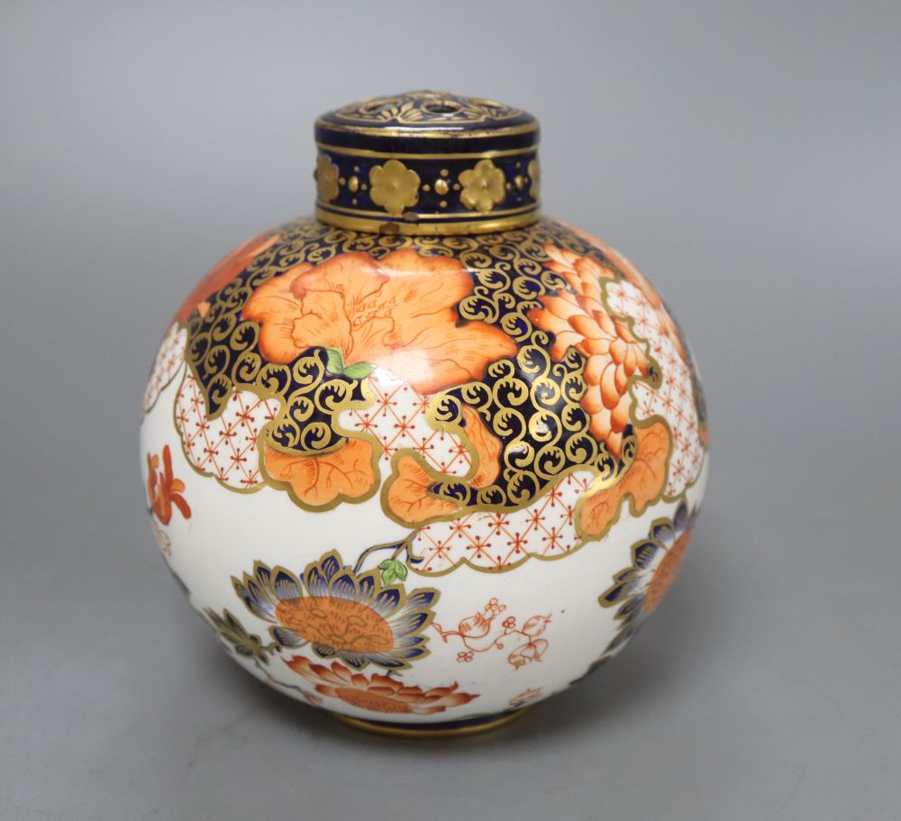 A Crown Derby Imari pot pourri, 16cm high